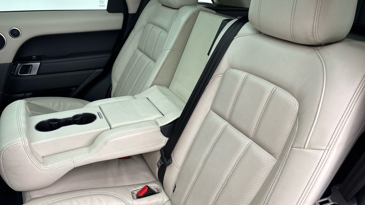 Land Rover Range Rover Sport Image 9