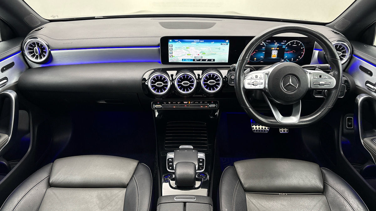 Mercedes-Benz CLA Image 12