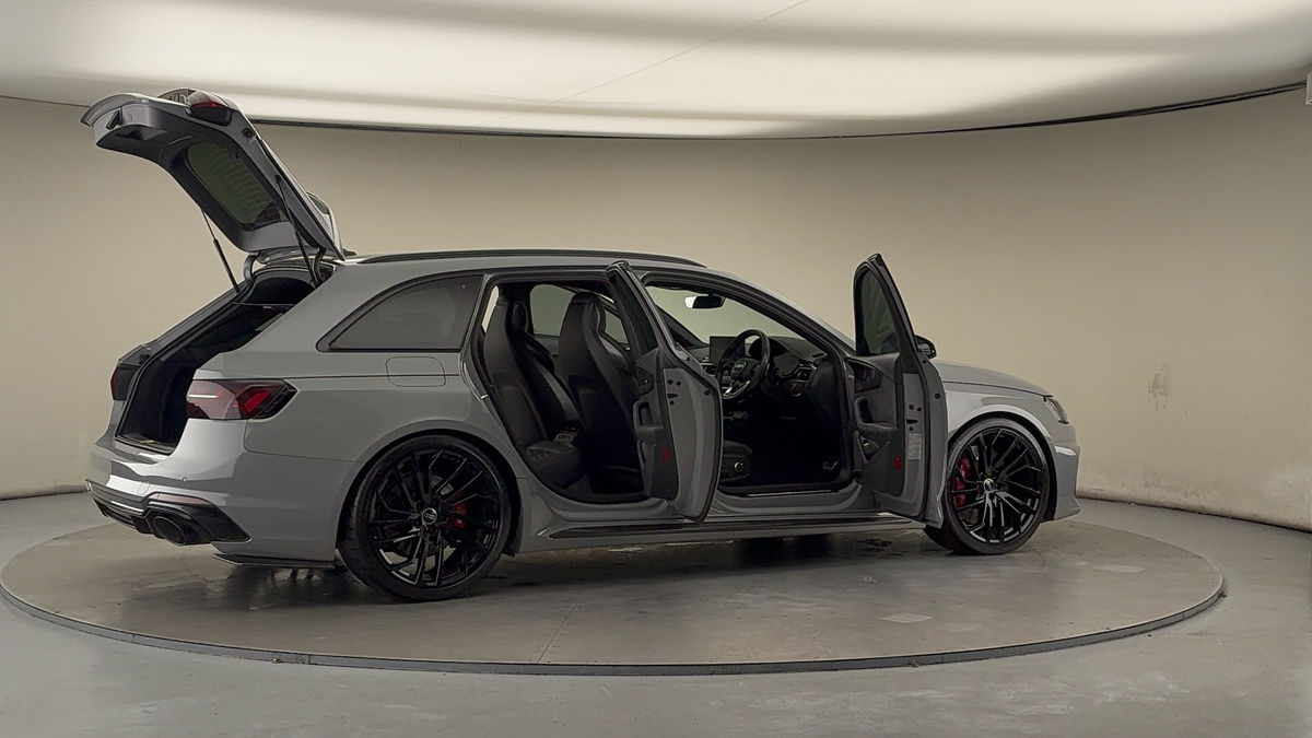 More views of Audi RS4 Avant