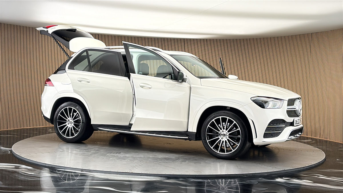 More views of Mercedes-Benz GLE