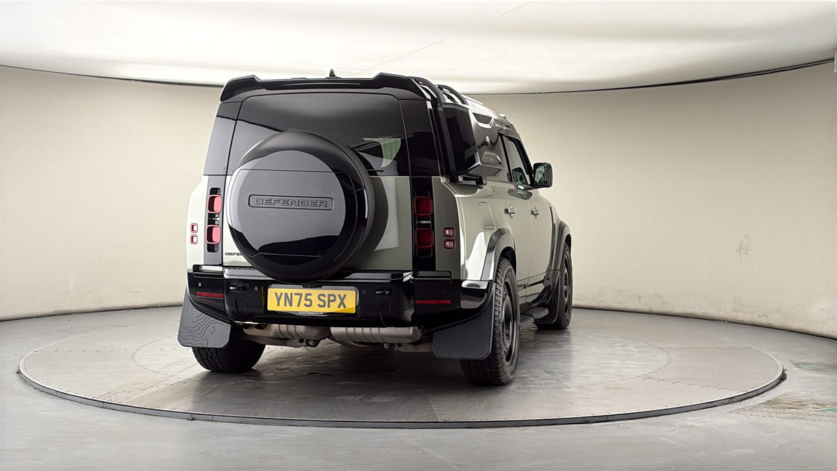 More views of Land Rover Defender 110