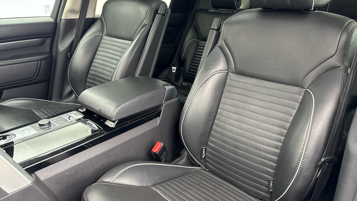 Land Rover Discovery Image 7