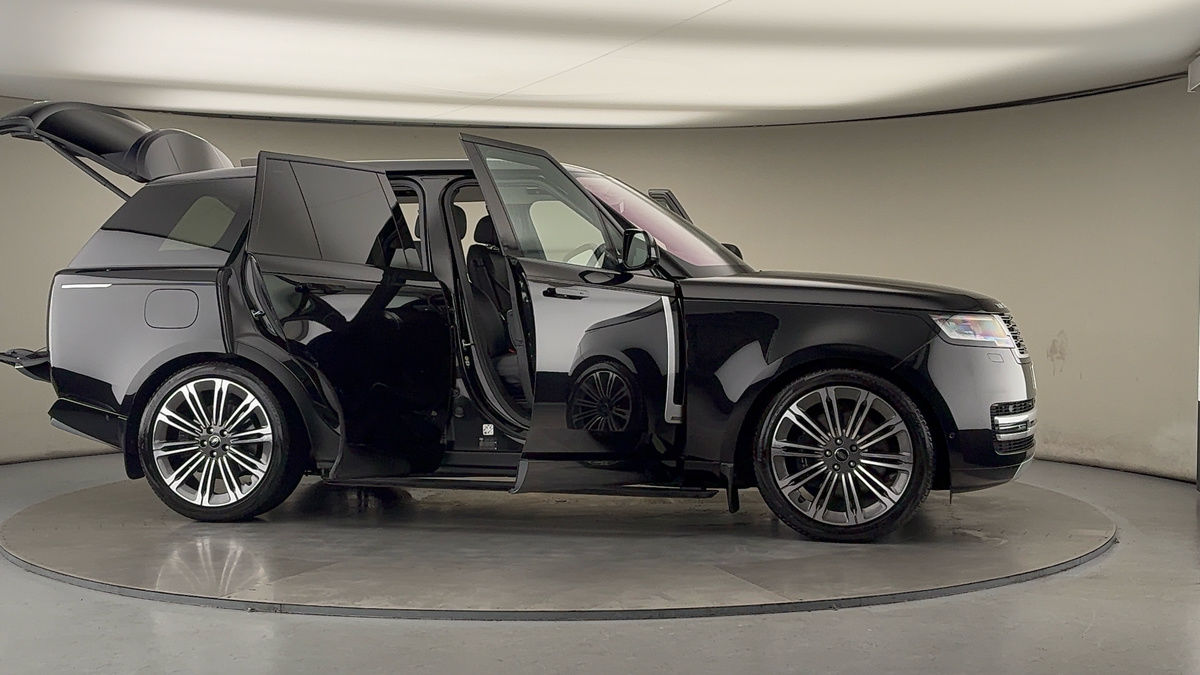 More views of Land Rover Range Rover