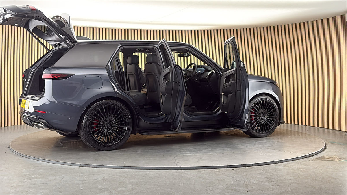 More views of Land Rover Range Rover Sport