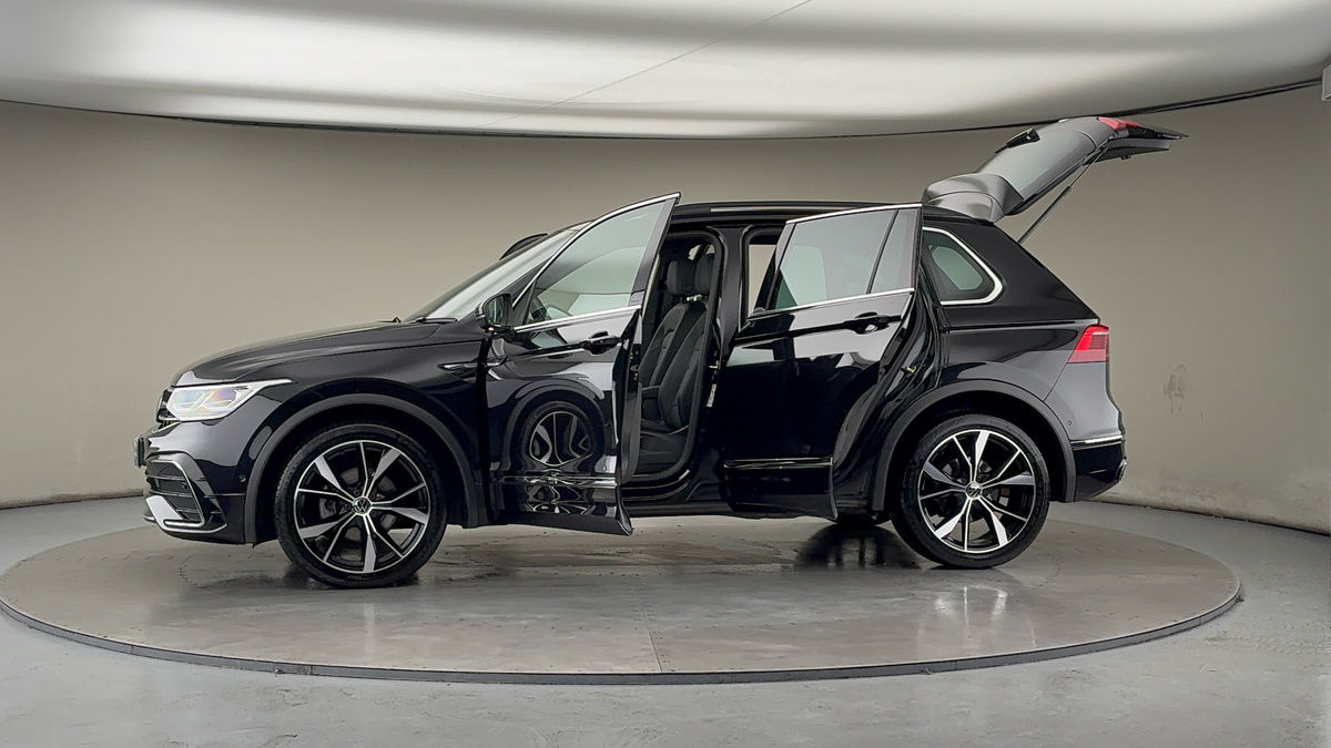 More views of Volkswagen Tiguan