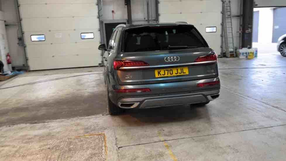 More views of Audi Q7