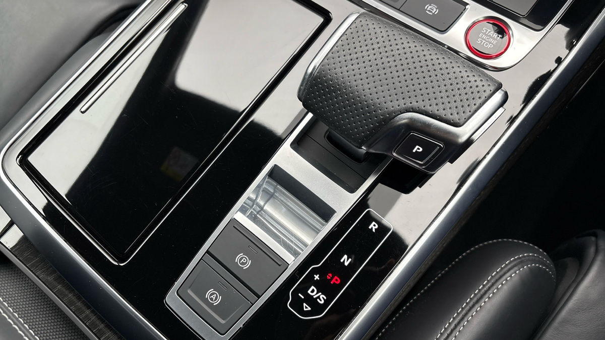 Audi SQ7 Image 6