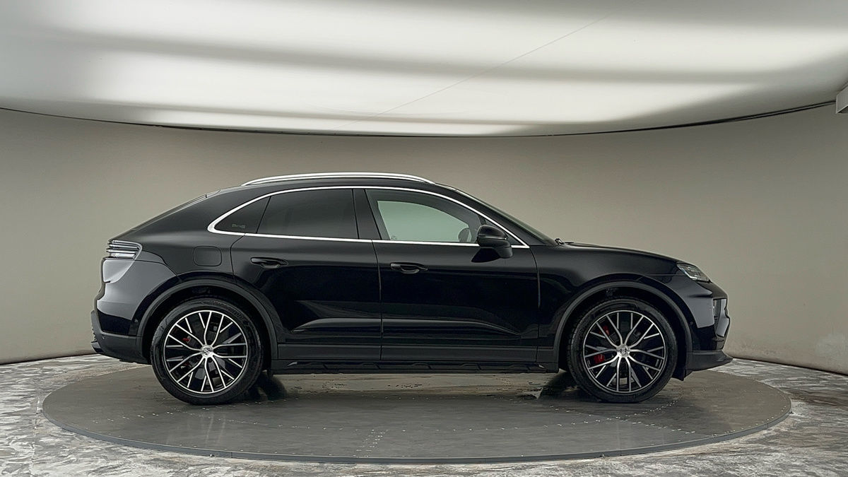 Porsche Macan Image 16