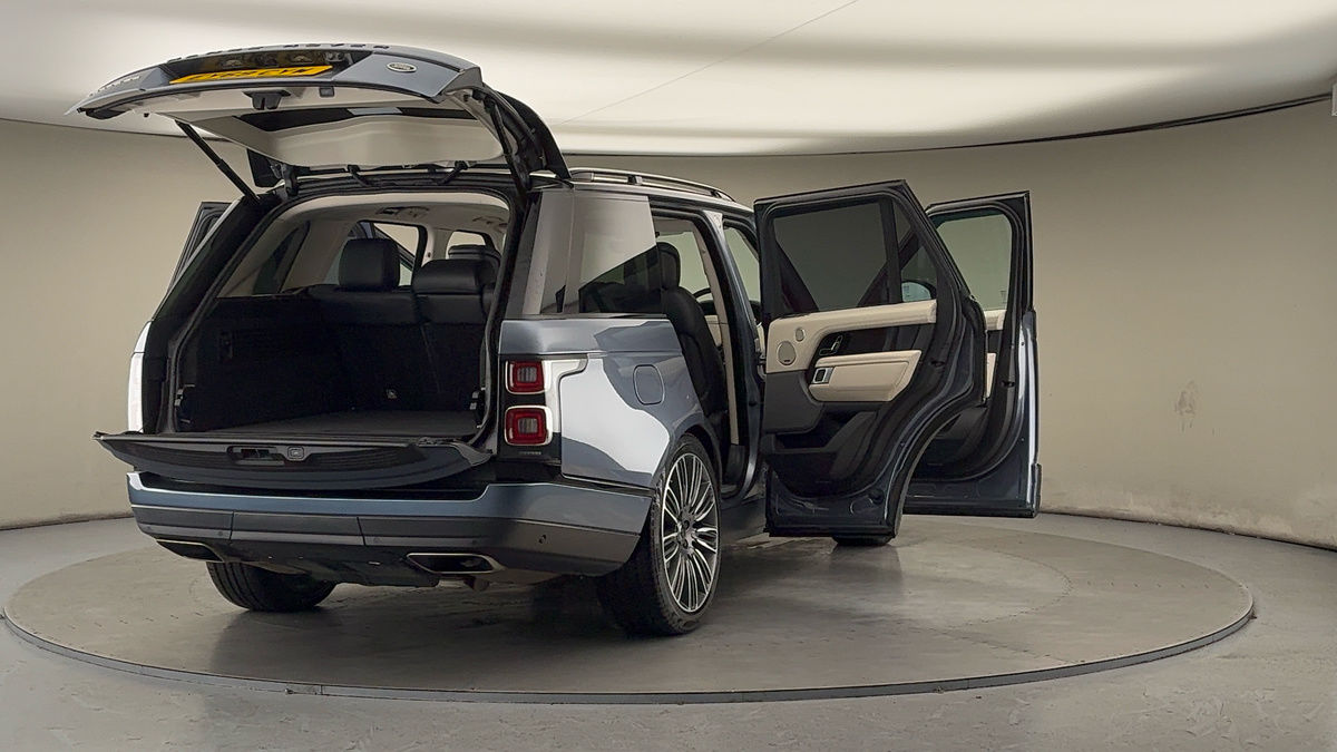 More views of Land Rover Range Rover