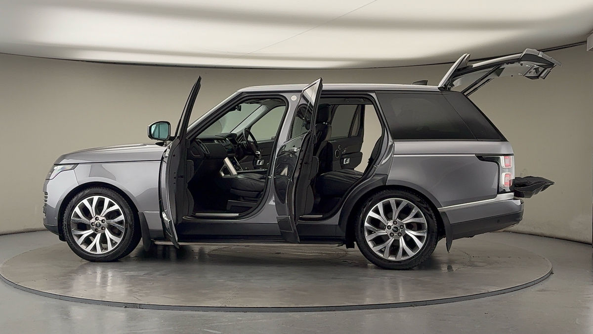 More views of Land Rover Range Rover