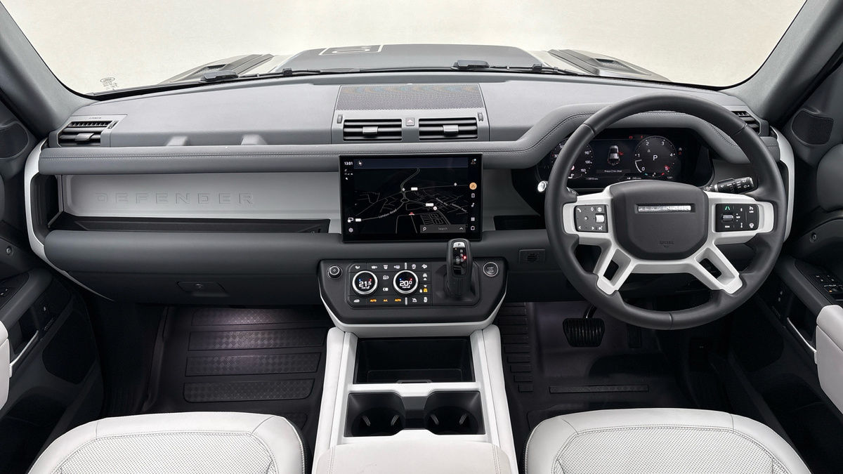 Land Rover Defender 110 Urban Image 12