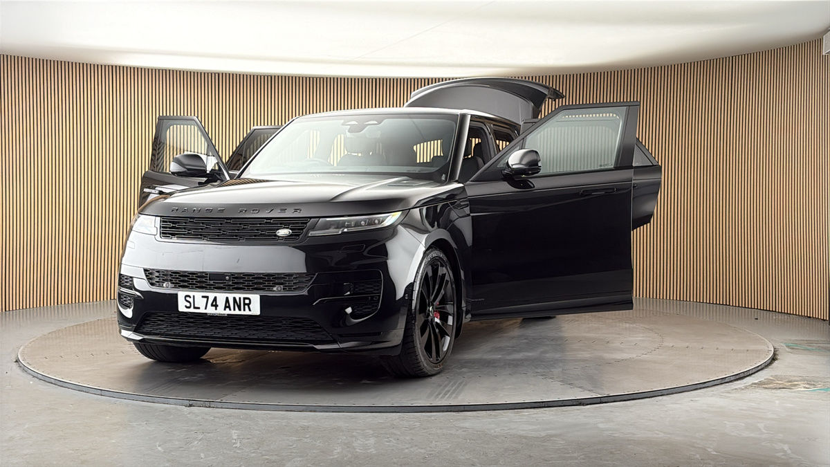 More views of Land Rover Range Rover Sport