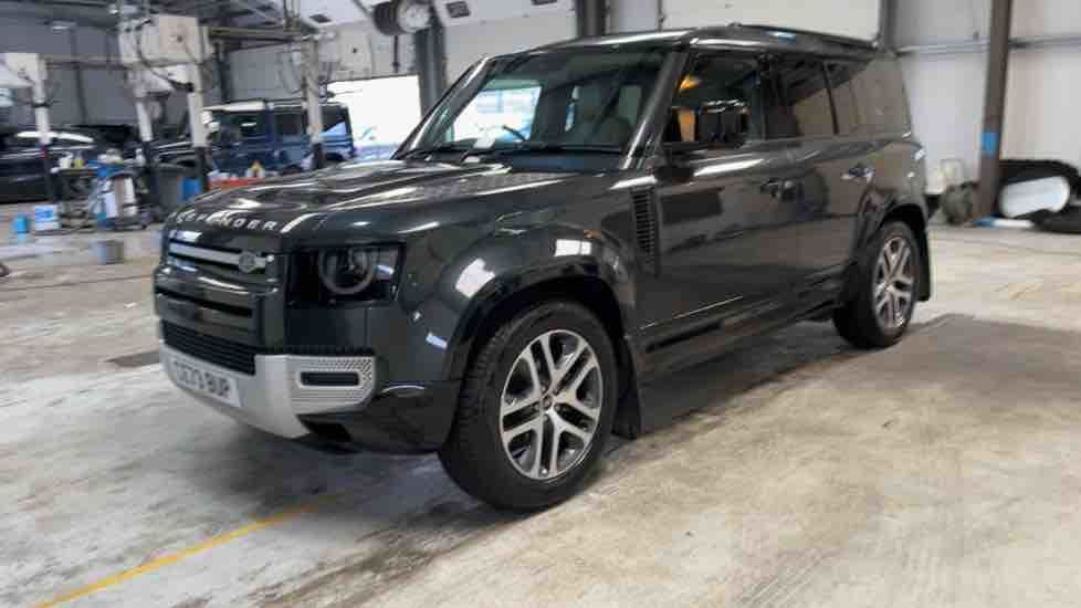 More views of Land Rover Defender 110