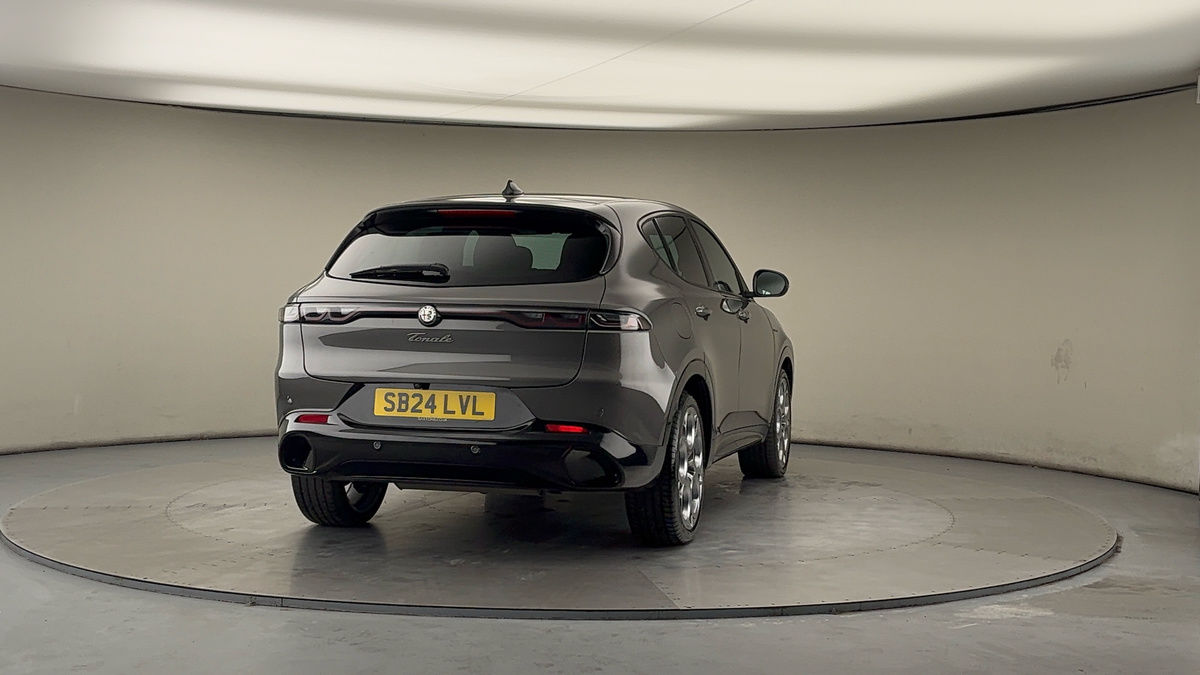 More views of Alfa Romeo Tonale