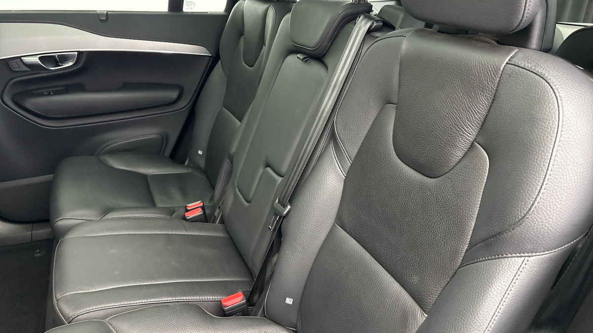Volvo XC90 Image 8