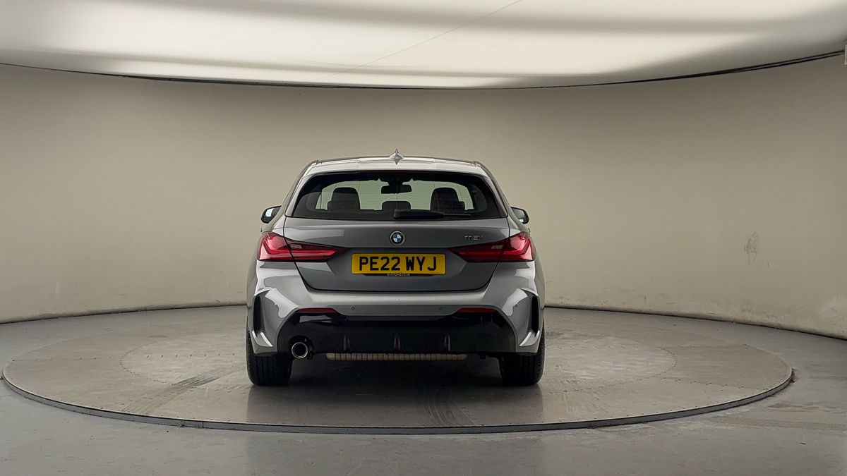 BMW 1 Series Image 4