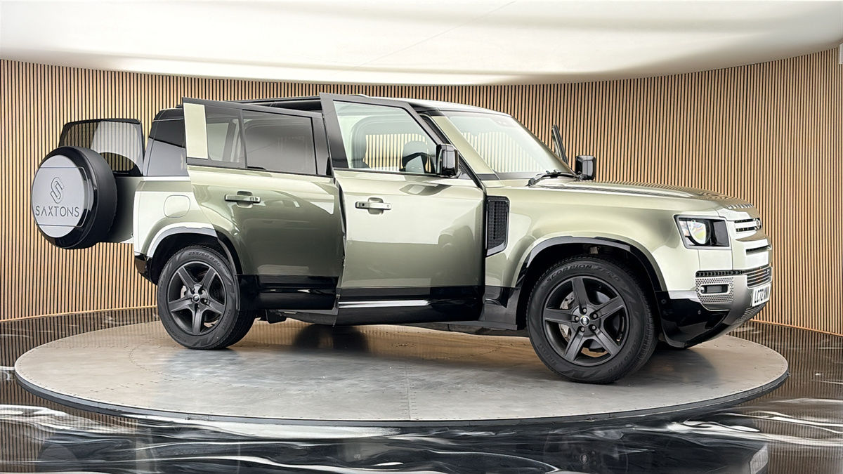 More views of Land Rover Defender 110