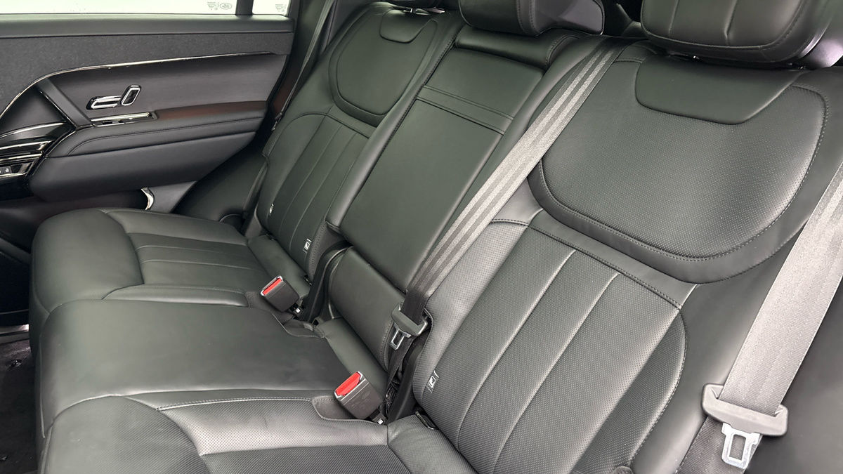 Land Rover Range Rover Sport Image 8