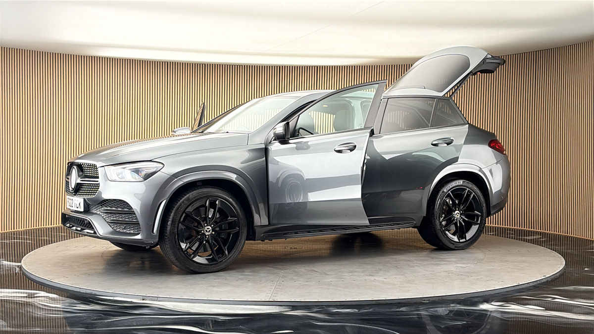 More views of Mercedes-Benz GLE