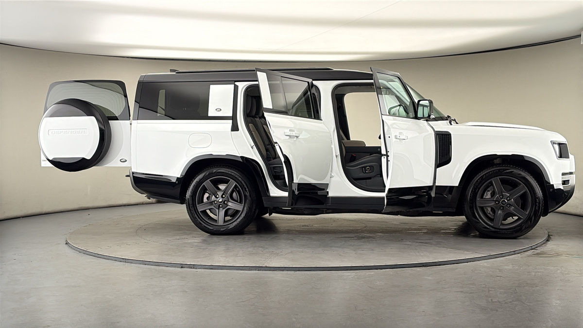 More views of Land Rover Defender 130