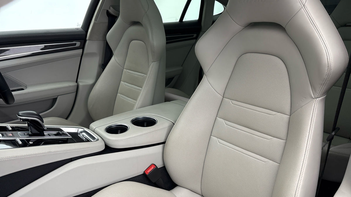 Porsche Panamera Image 7