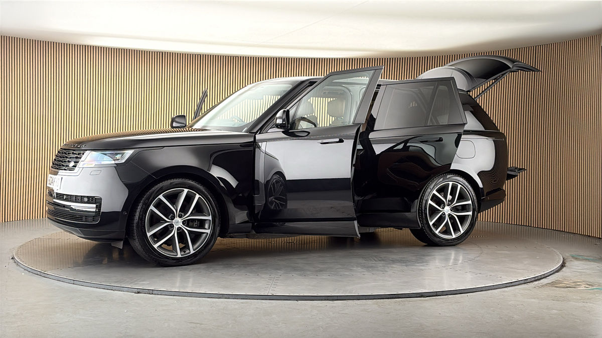 More views of Land Rover Range Rover
