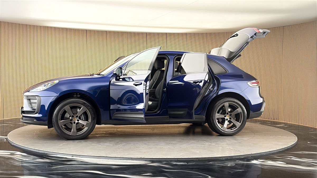 More views of Porsche Macan