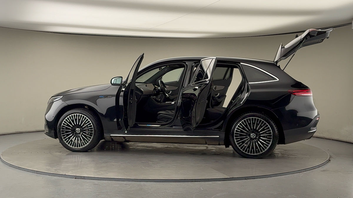 More views of Mercedes-Benz EQC