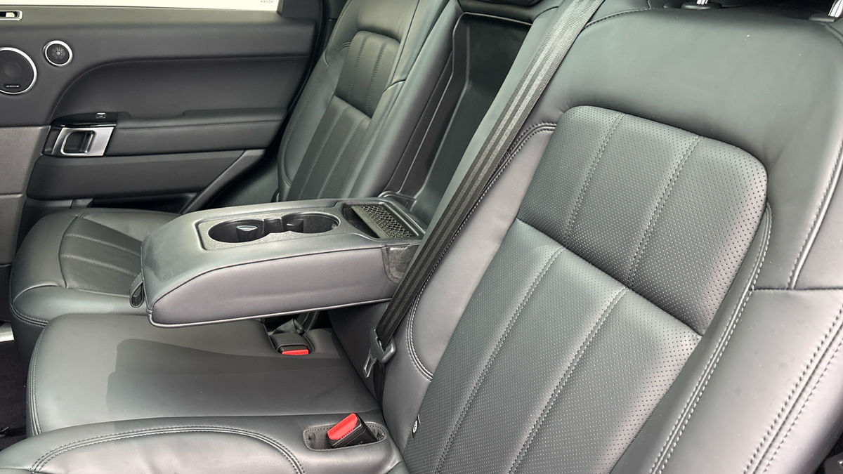 Land Rover Range Rover Sport Image 9