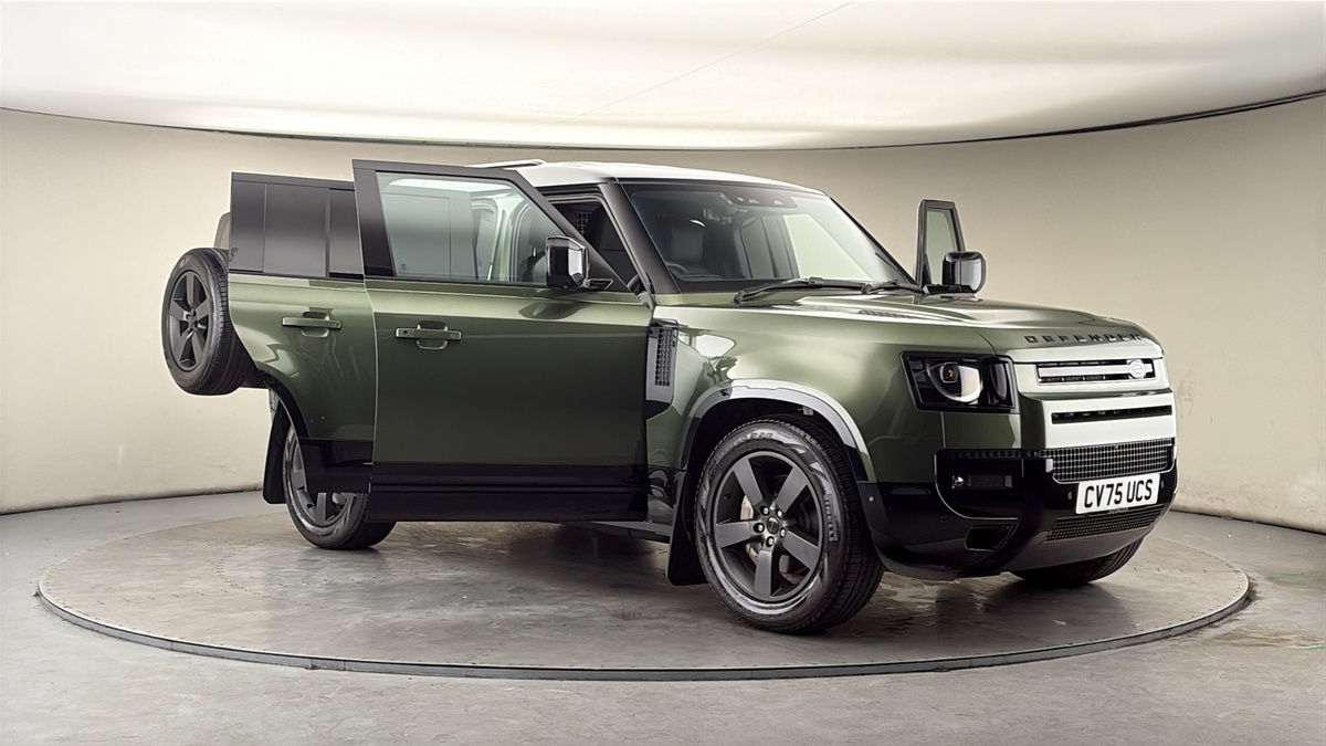 More views of Land Rover Defender 110