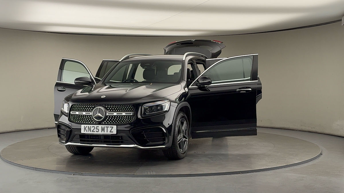 More views of Mercedes-Benz GLB