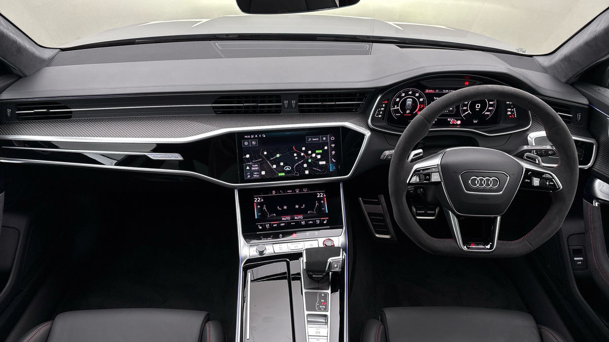 Audi RS6 Avant Image 12