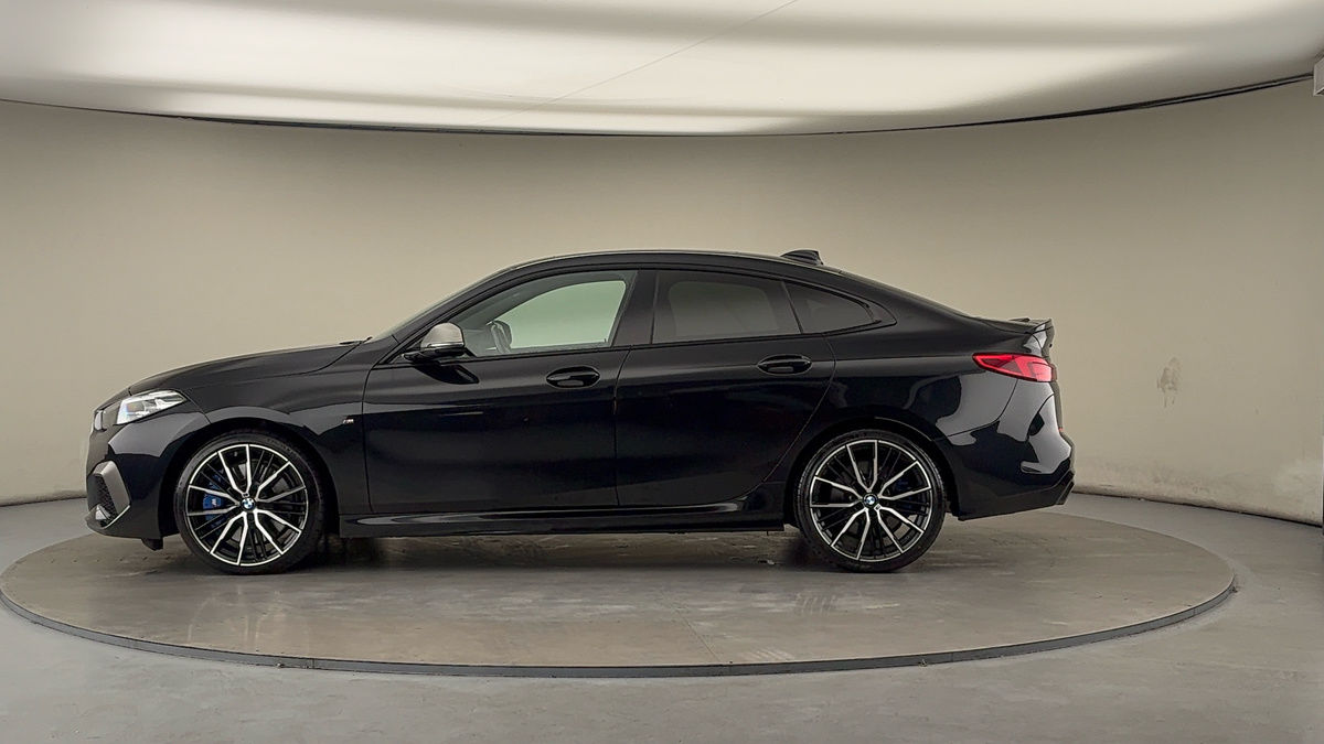 BMW 2 Series Image 15