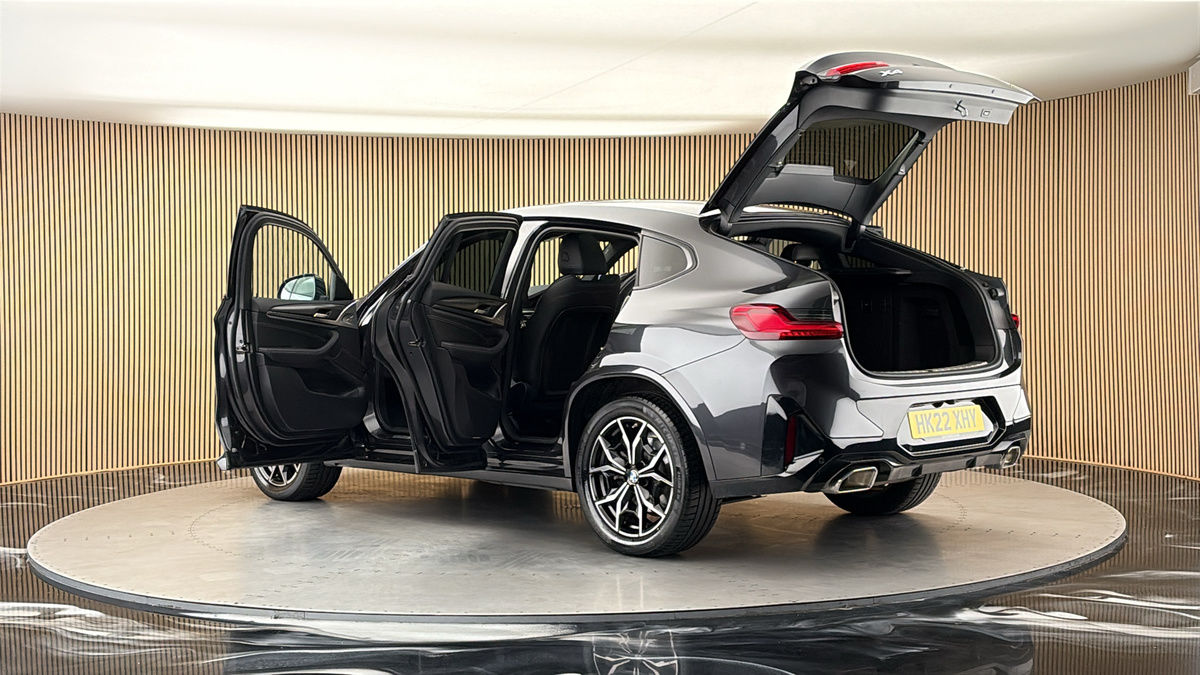 More views of BMW X4