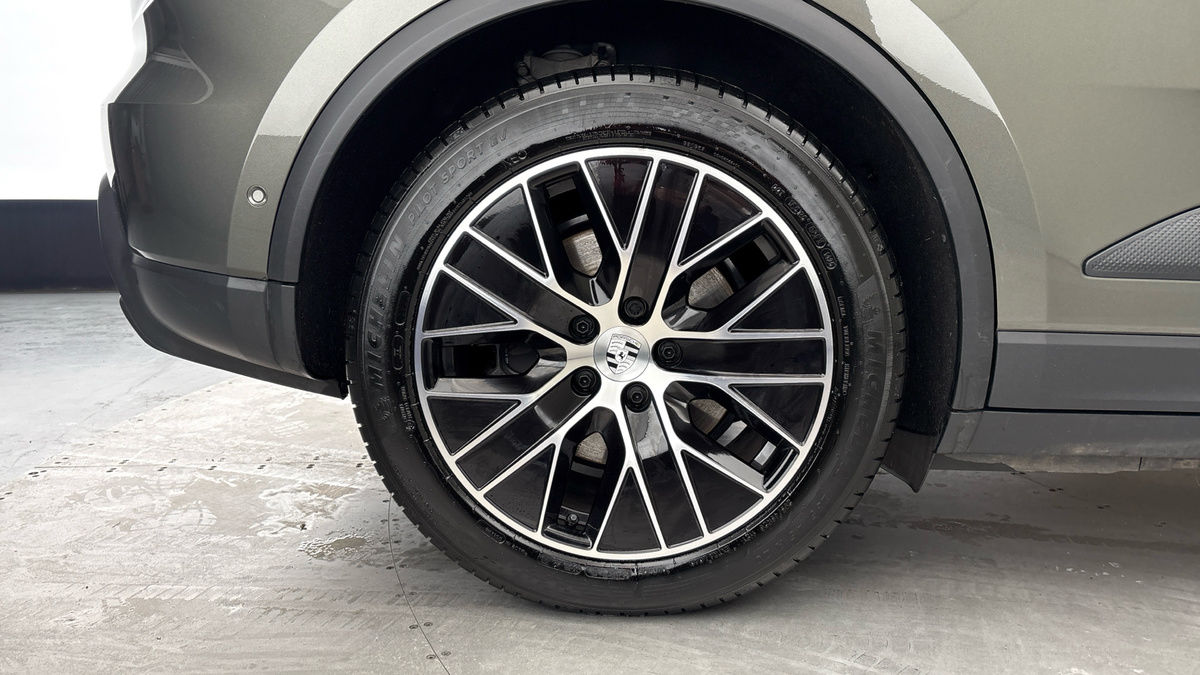 Porsche Macan Image 11