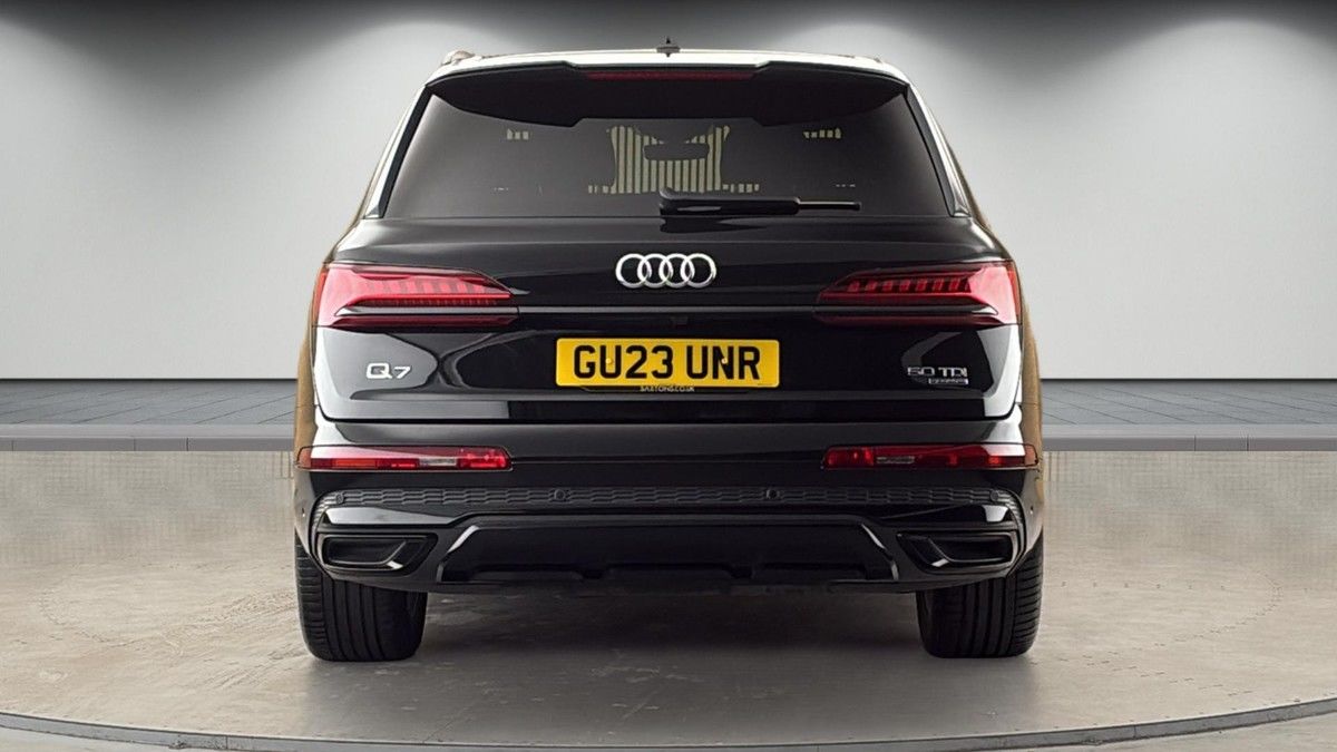 Audi Q7 Image 4