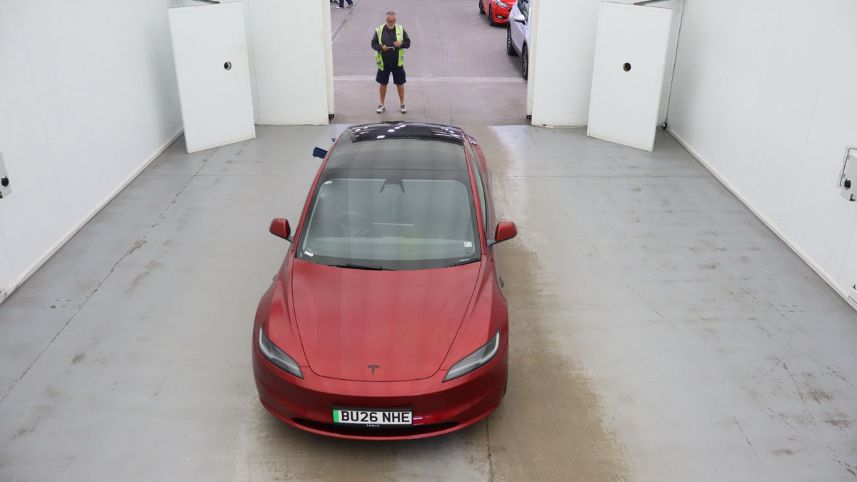 Tesla Model 3 Image 7