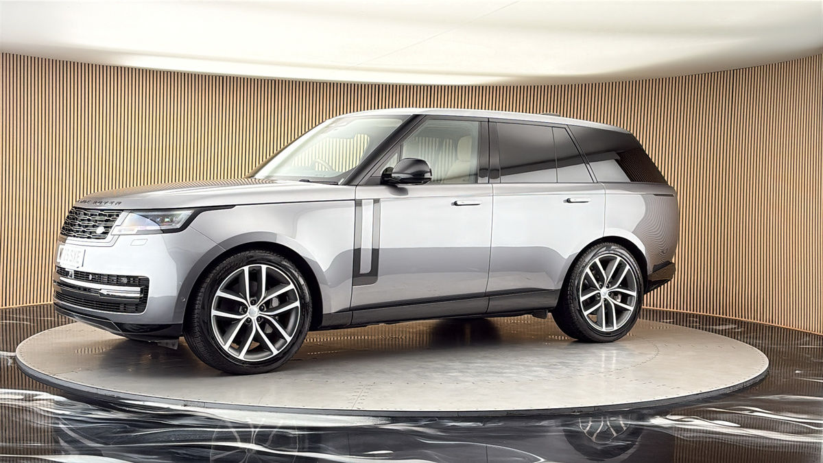 More views of Land Rover Range Rover