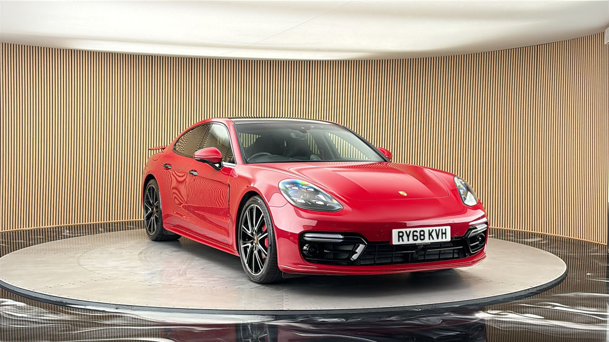More views of Porsche Panamera
