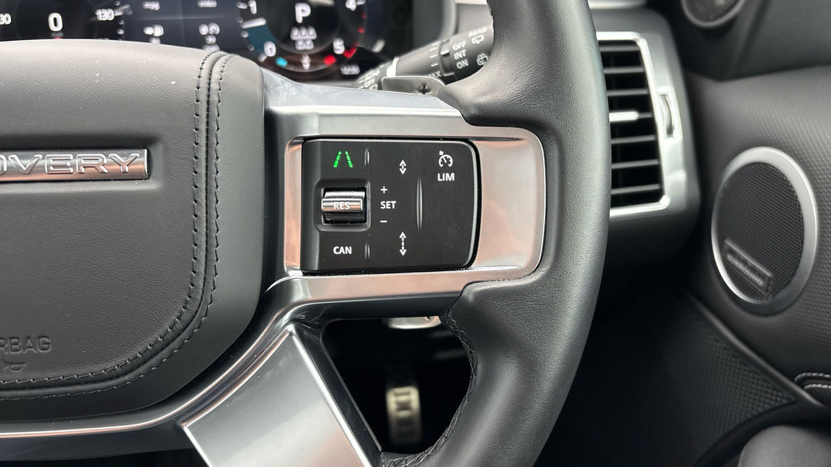 Land Rover Discovery Image 14