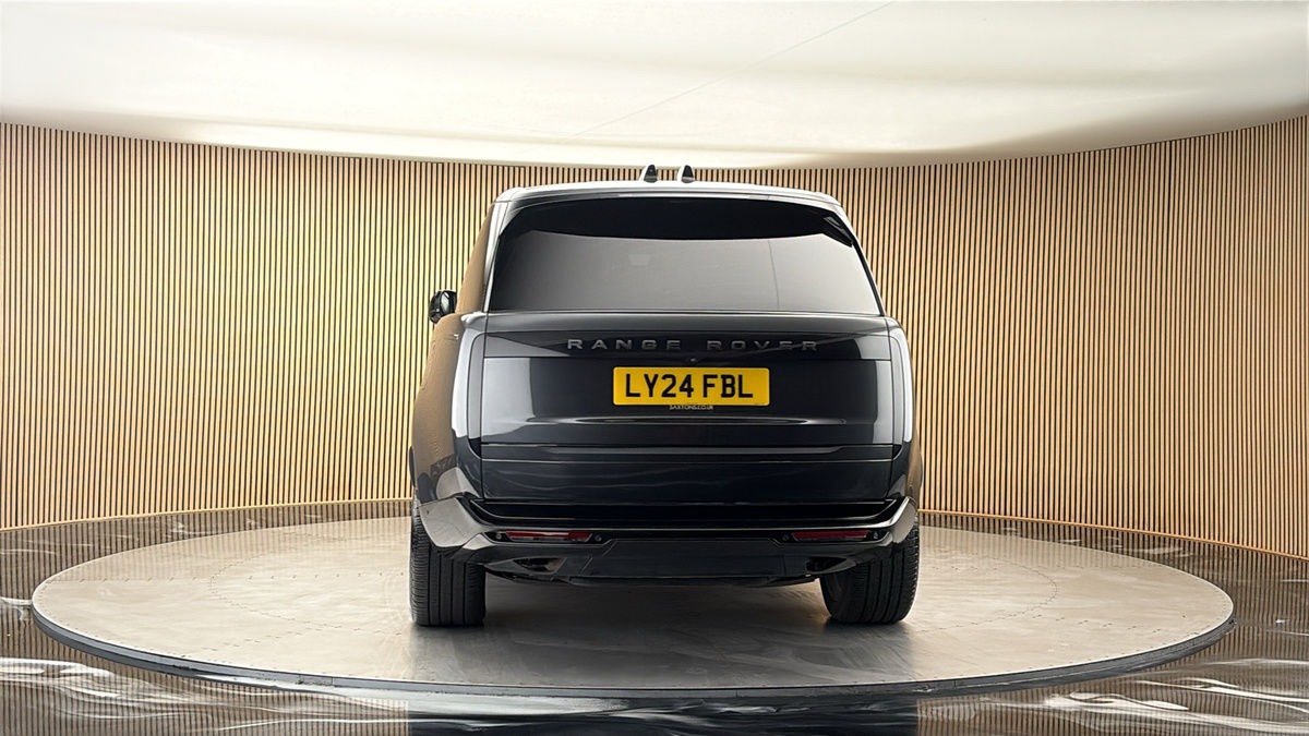 More views of Land Rover Range Rover