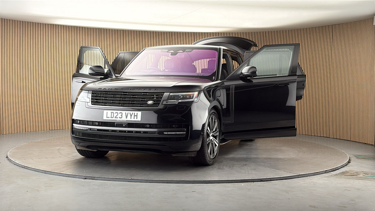More views of Land Rover Range Rover