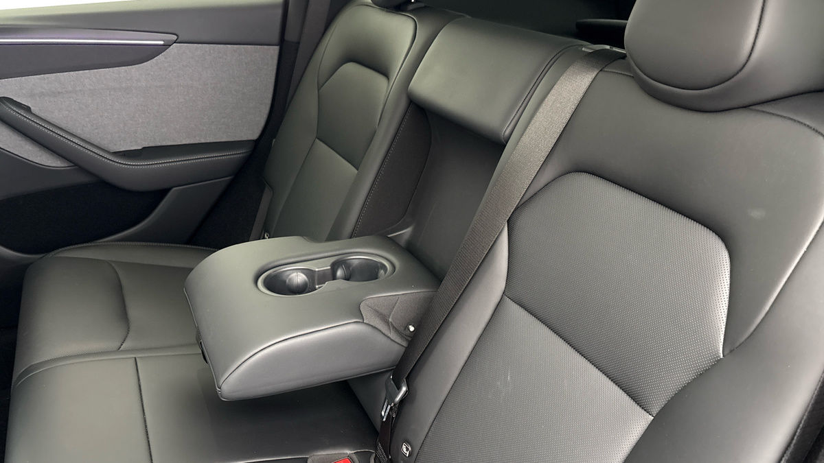 Tesla Model Y Image 9