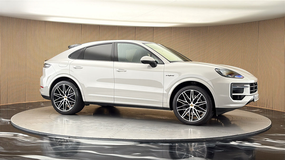 More views of Porsche Cayenne
