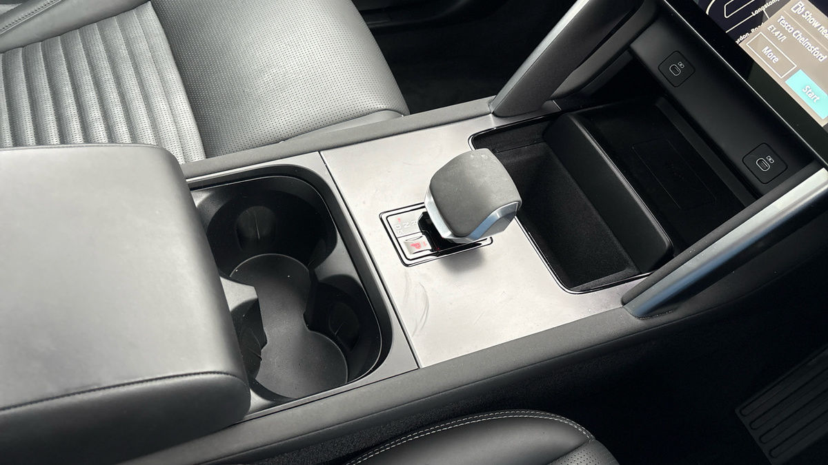 Land Rover Discovery Sport Image 18