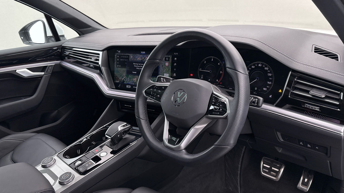 Volkswagen Touareg Image 5