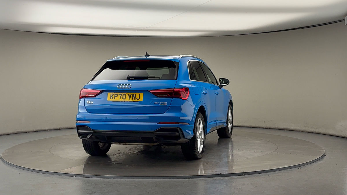 More views of Audi Q3