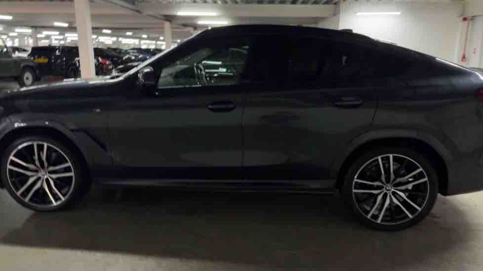 More views of BMW X6