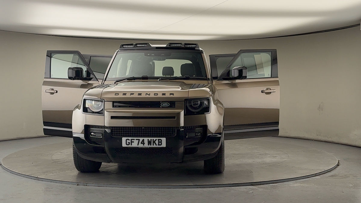 More views of Land Rover Defender 110