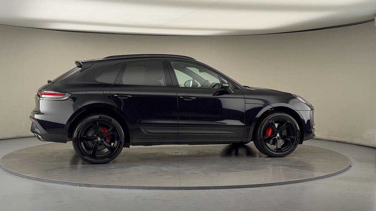 More views of Porsche Macan